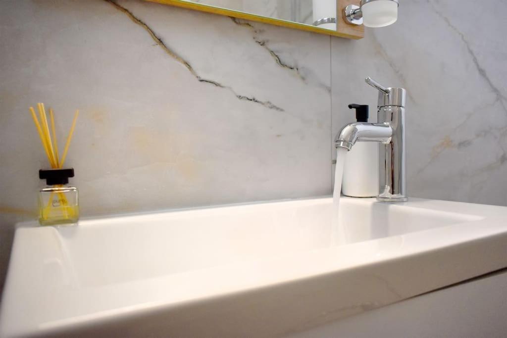 Glyfada Maisonette By Taurus * Athens